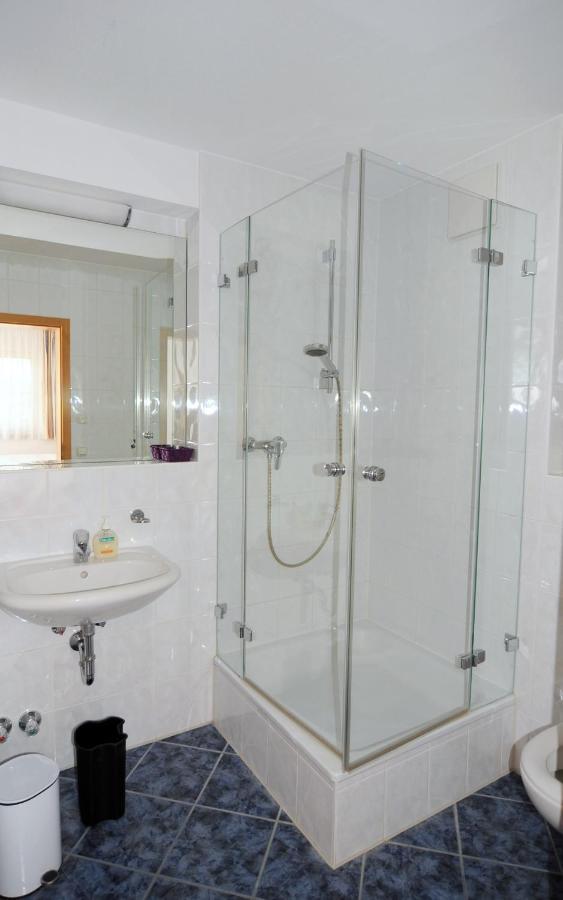 Pension Demmel, Bed & Breakfast บรุคมุห์ล ภายนอก รูปภาพ