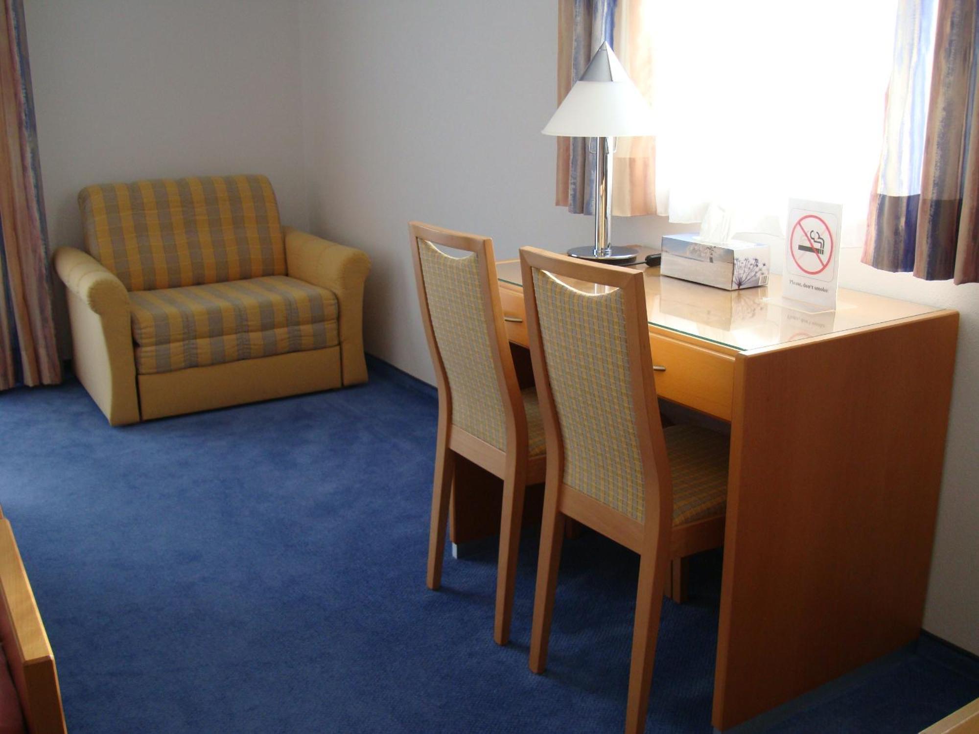 Pension Demmel, Bed & Breakfast บรุคมุห์ล ภายนอก รูปภาพ